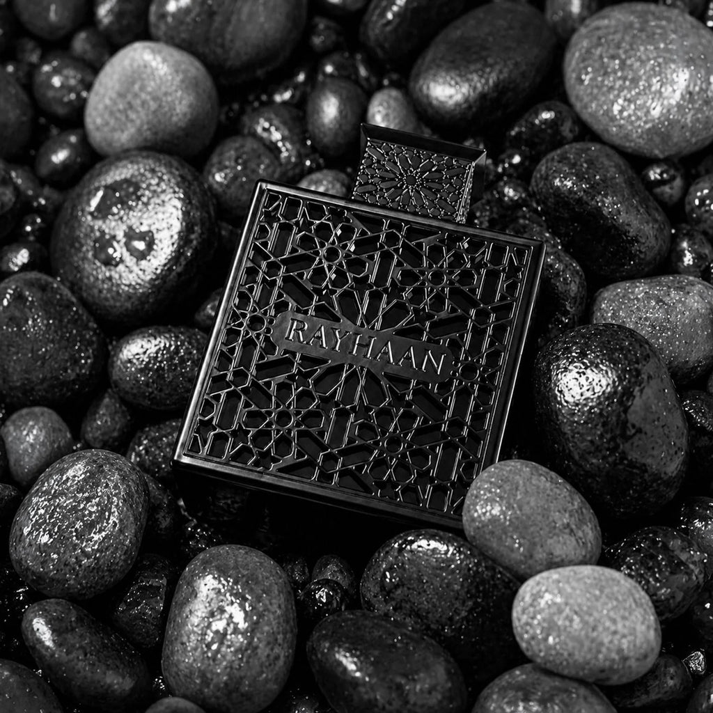 Rayhaan Obsidian — Elegancia oscura y magnética