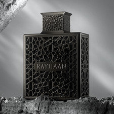 Rayhaan Obsidian — Elegancia oscura y magnética